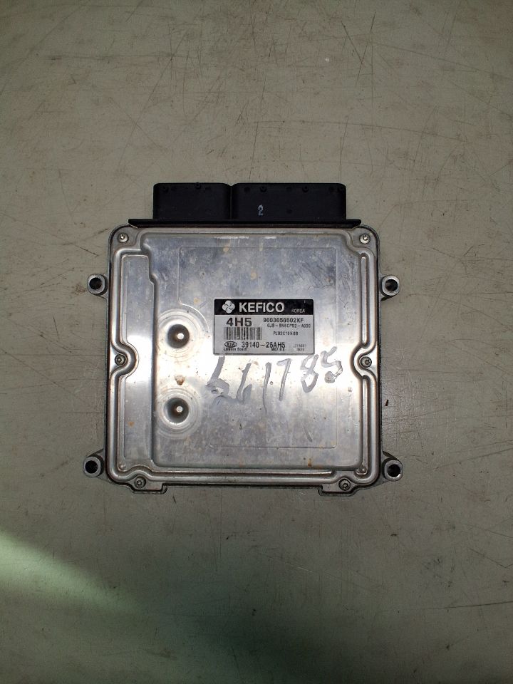 Engine Control Module (ECM/PCM) from a 2011 Kia Rio, photo 2