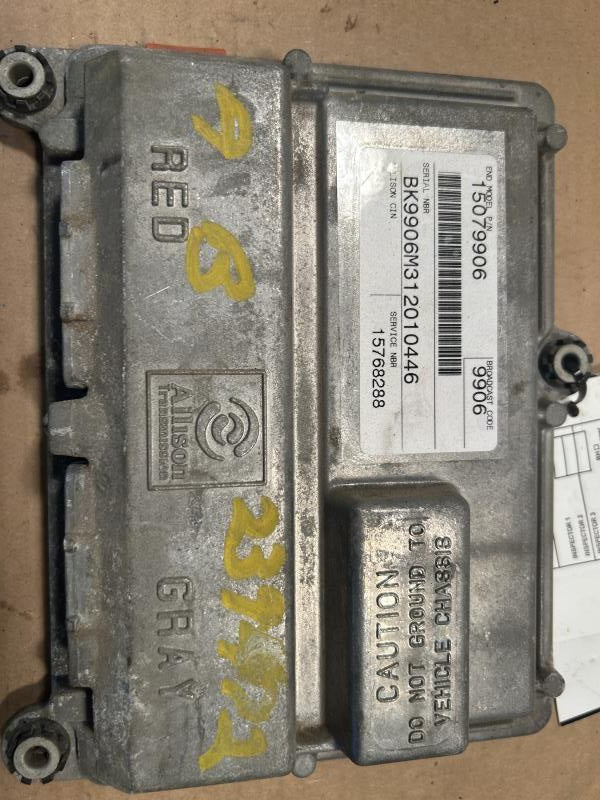 Transmission Control Module (TCM) from a 2002 Chevrolet Silverado 2500, photo 2