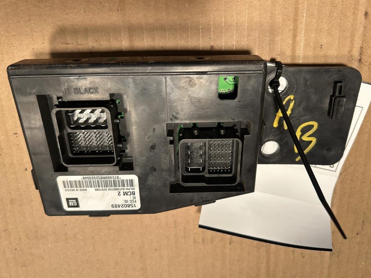 Body Control Module (BCM) from a 2005 Chevrolet Colorado, photo 1