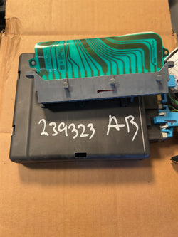Body Control Module (BCM) from a 2005 Chevrolet Trailblazer EXT, photo 1