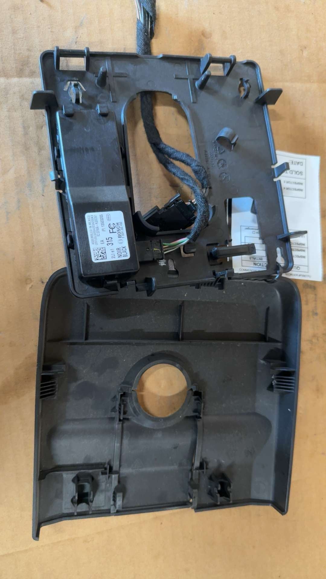 Anti-Theft Module from a 2013 Chevrolet Equinox, photo 2
