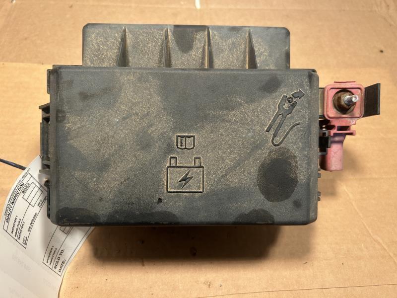 Body Control Module (BCM) from a 2005 Dodge Magnum, photo 2