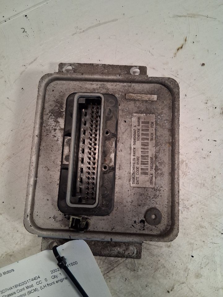 Body Control Module (BCM) from a 2002 Dodge Ram 1500, photo 1