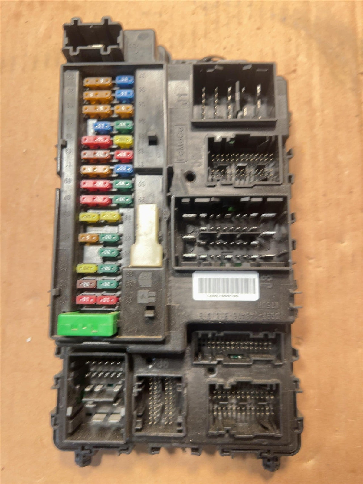 Multifunction Control Module from a 2014 Ford Fusion, photo 2