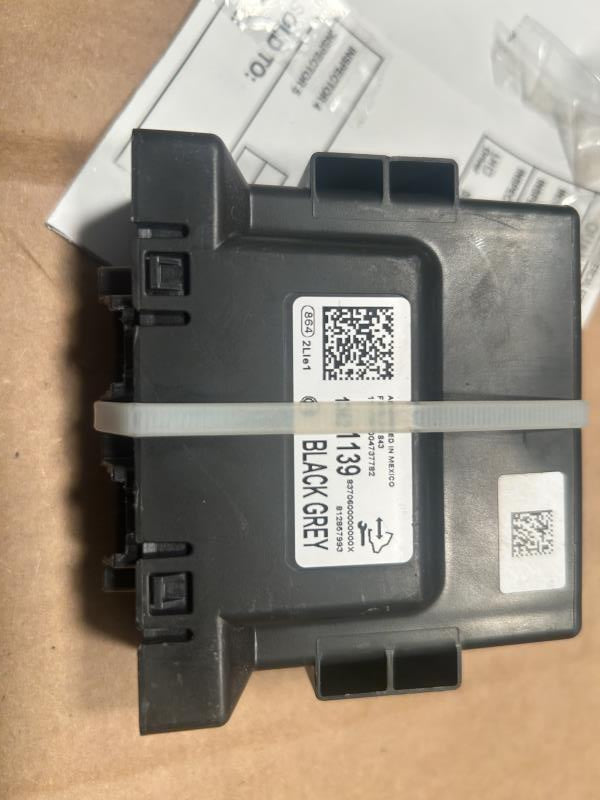 Air Bag Control Module from a 2018 GMC Sierra 1500, photo 1