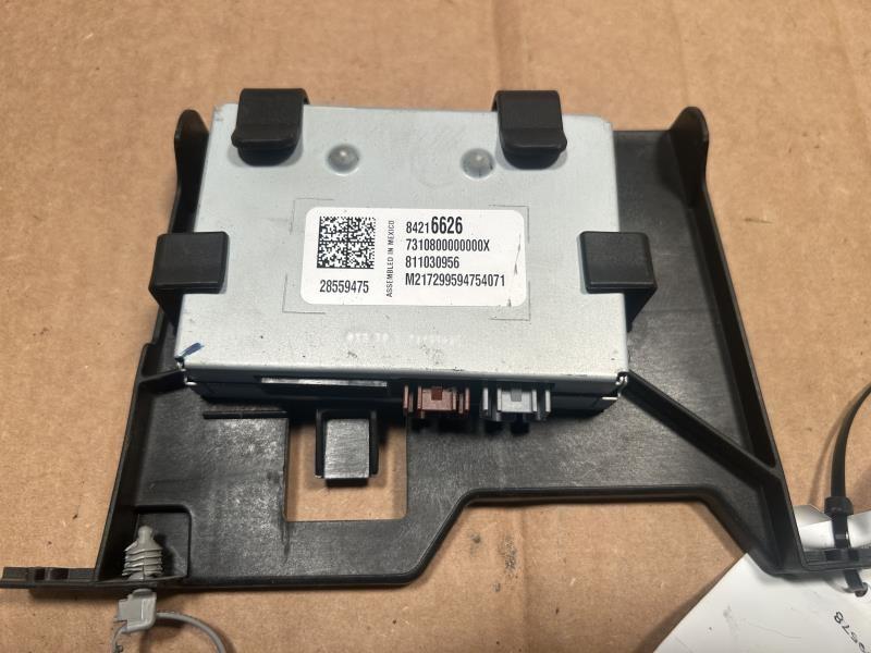 Infotainment Control Module from a 2018 GMC Sierra 1500, photo 1