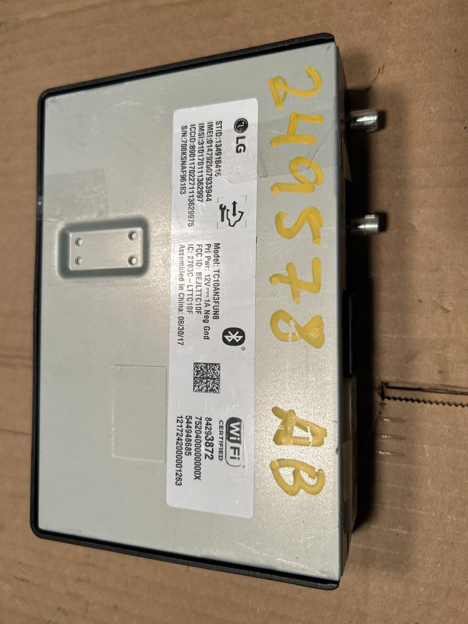 Communication Module from a 2018 GMC Sierra 1500, photo 2