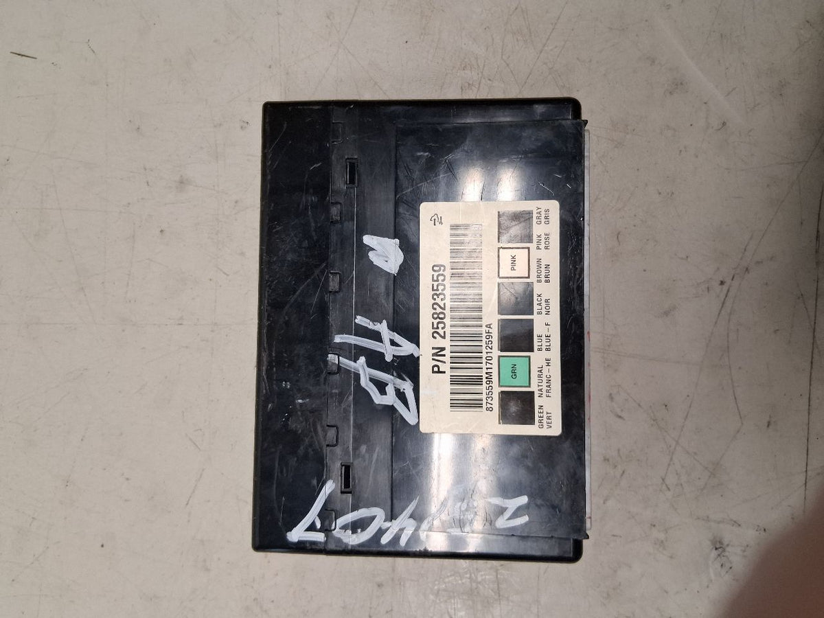 Body Control Module (BCM) from a 2007 GMC Sierra 1500, photo 2