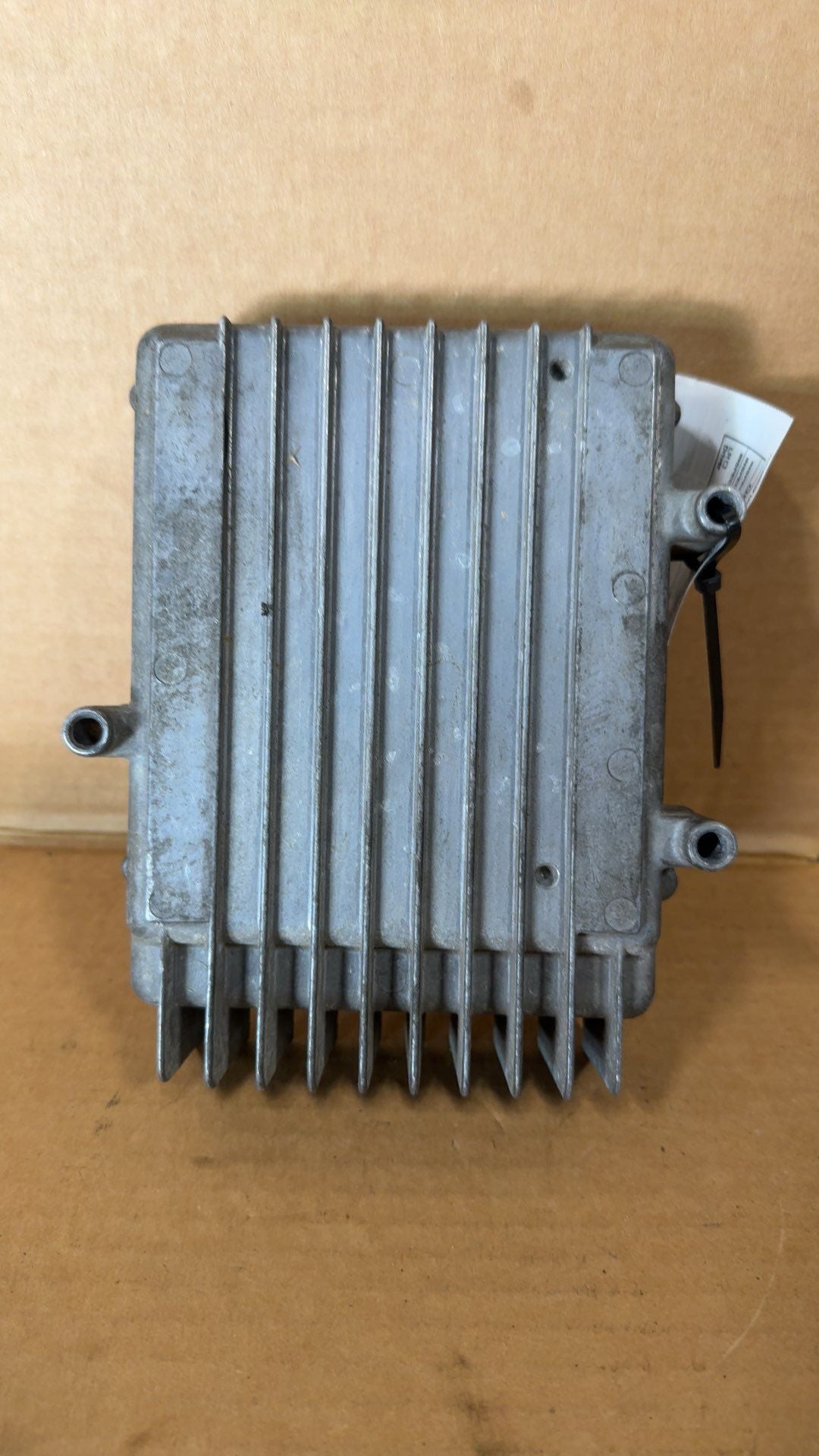 Transmission Control Module (TCM) from a 2000 Jeep Grand Cherokee, photo 2