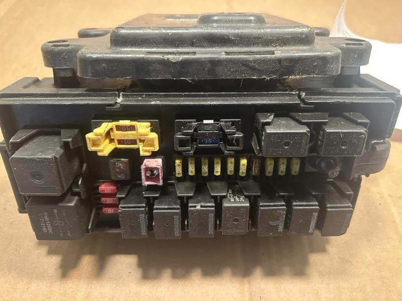 Body Control Module (BCM) from a 2007 Jeep, photo 1