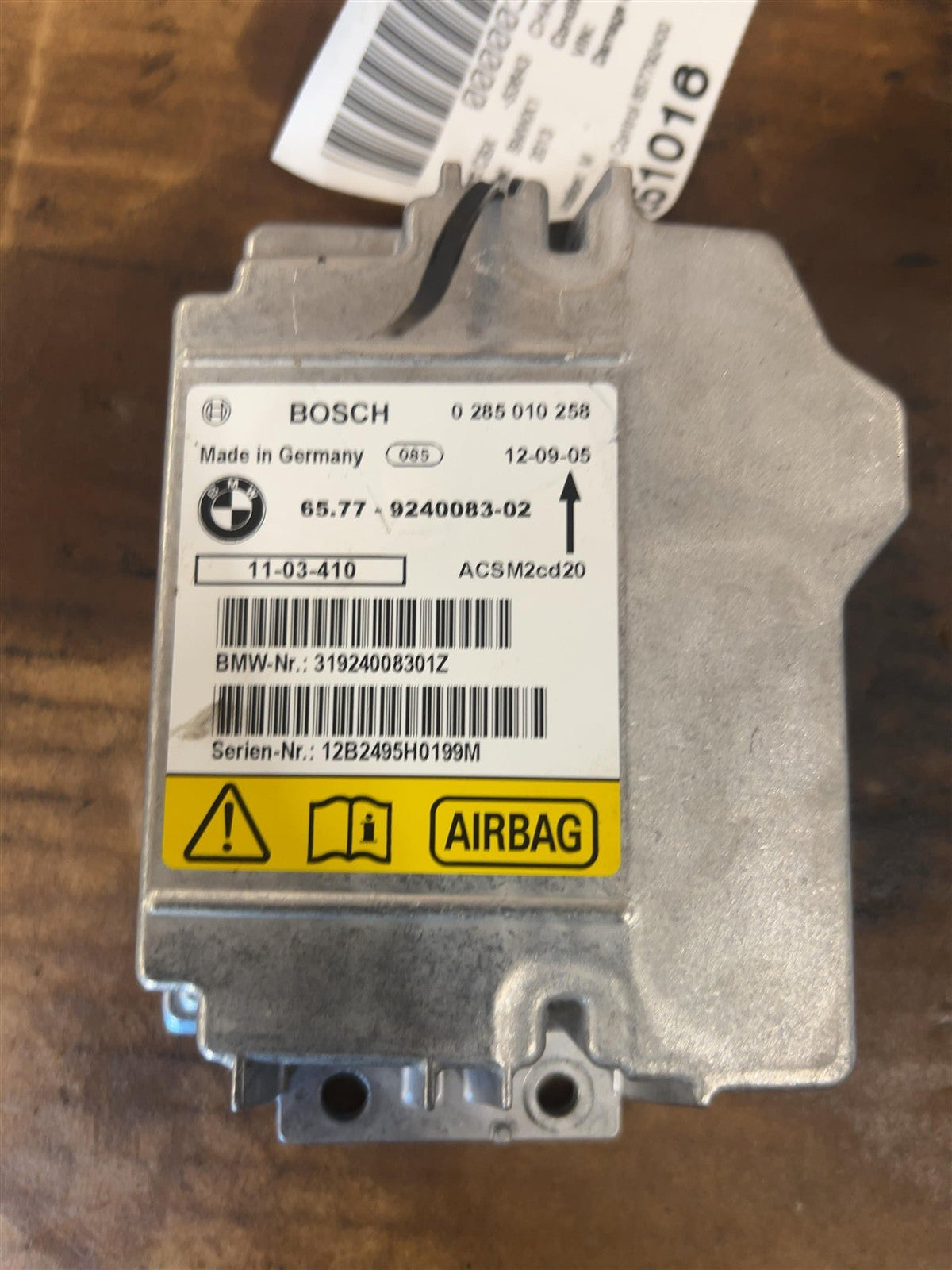 Air Bag Control Module from a 2013 BMW X1, photo 1