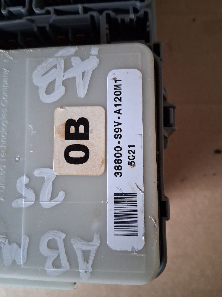 Multiplex Control Module from a 2005 Honda Pilot, photo 10