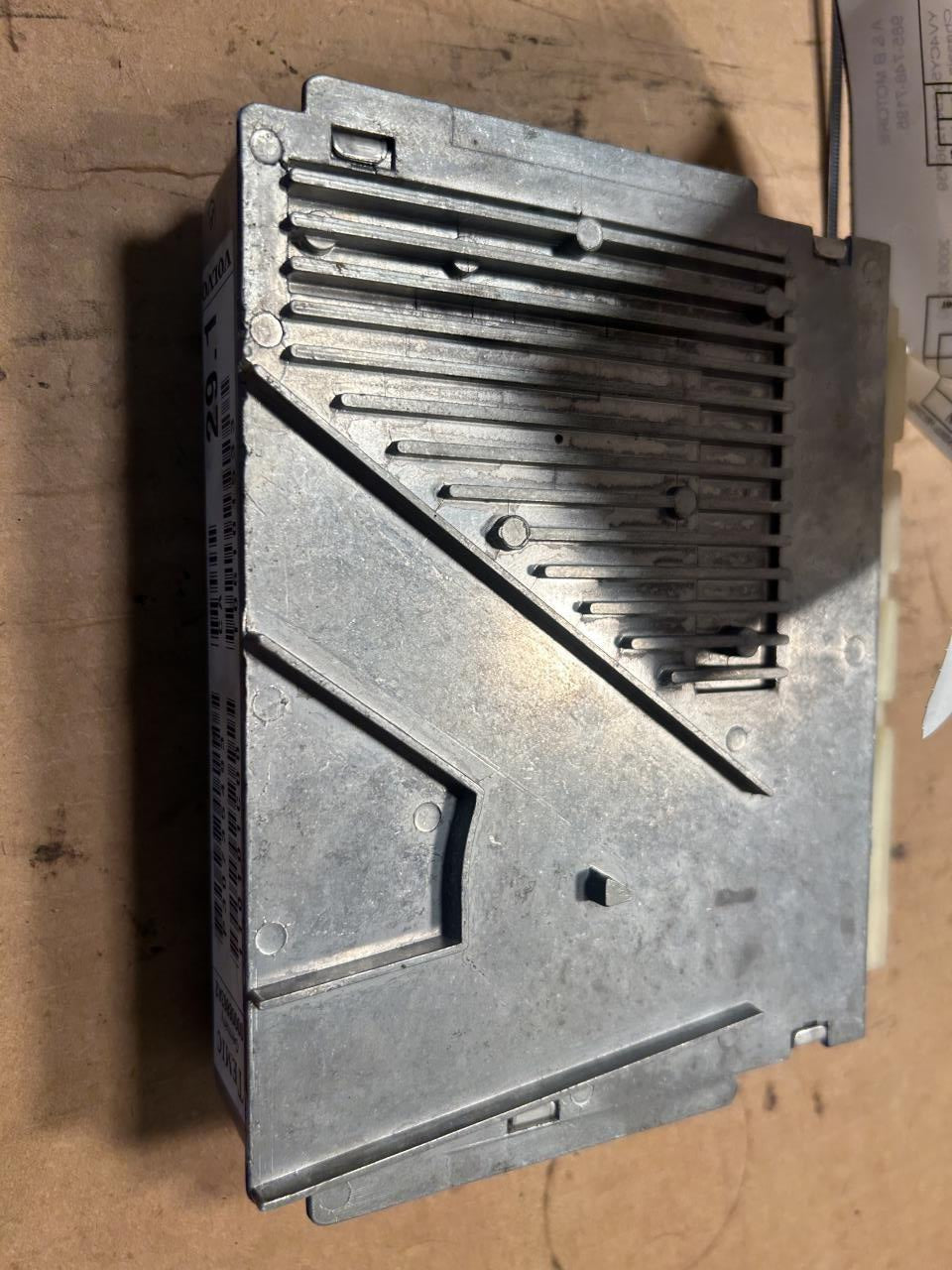 Transmission Control Module (TCM) from a 2006 Volvo, photo 2