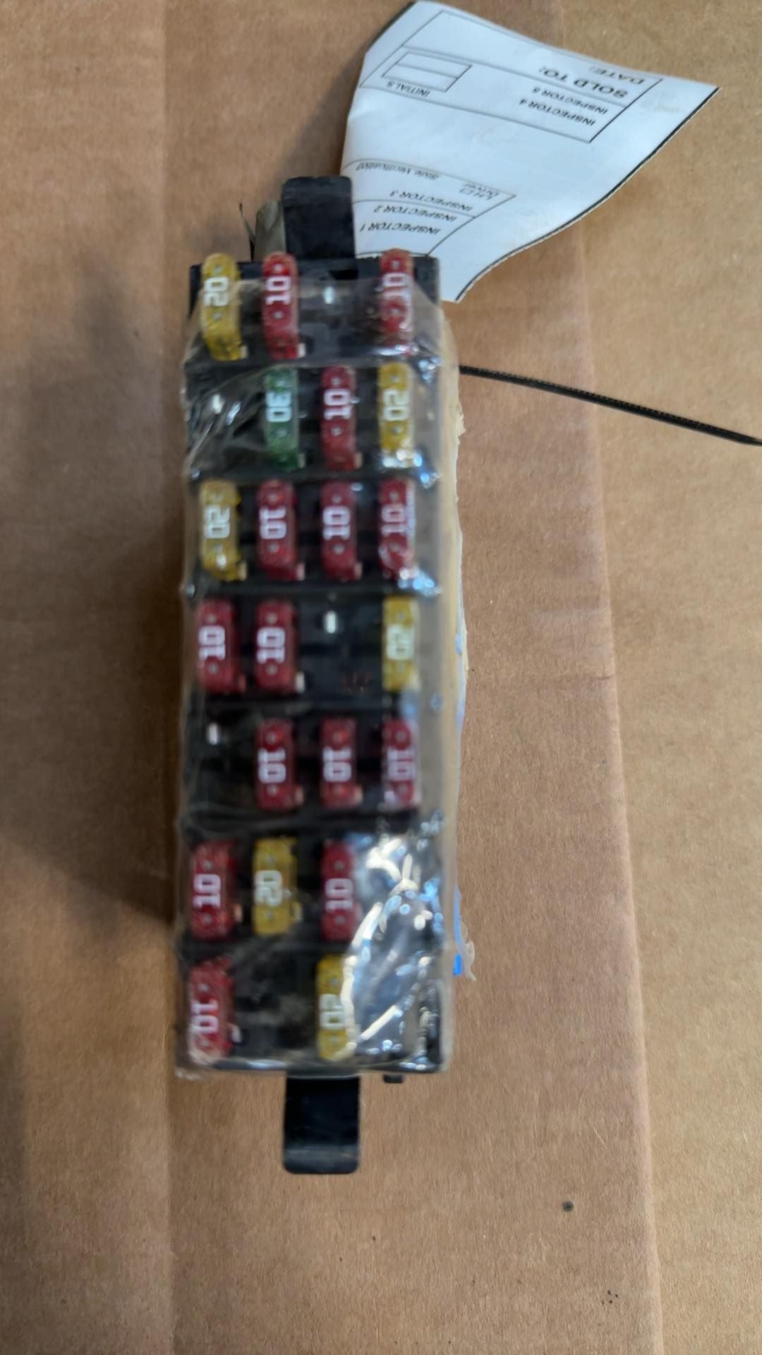 Interior Fuse Box from a 1999 Cadillac DeVille, photo 2