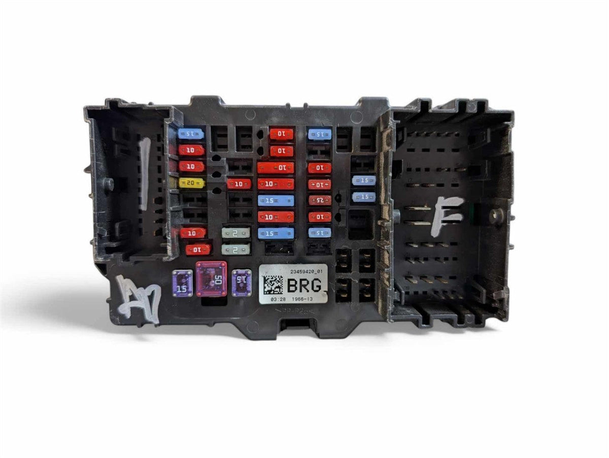 Interior Fuse Box from a 2015 Chevrolet Silverado 1500, photo 1