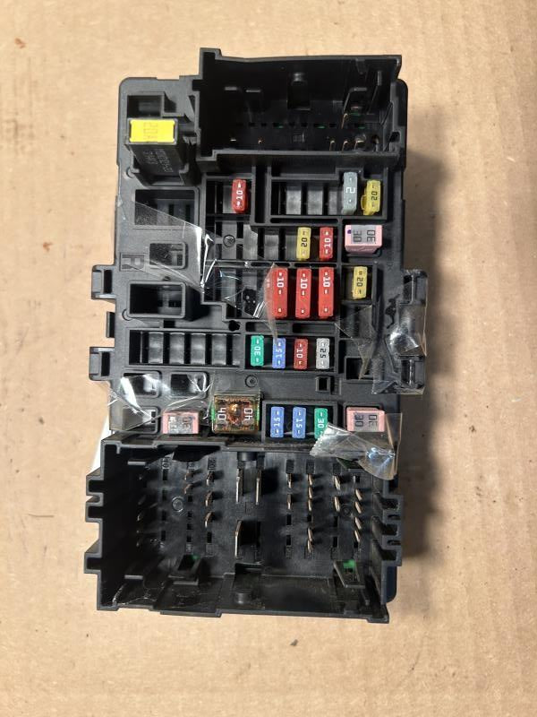 Interior Fuse Box from a 2019 Chevrolet Tahoe, photo 1