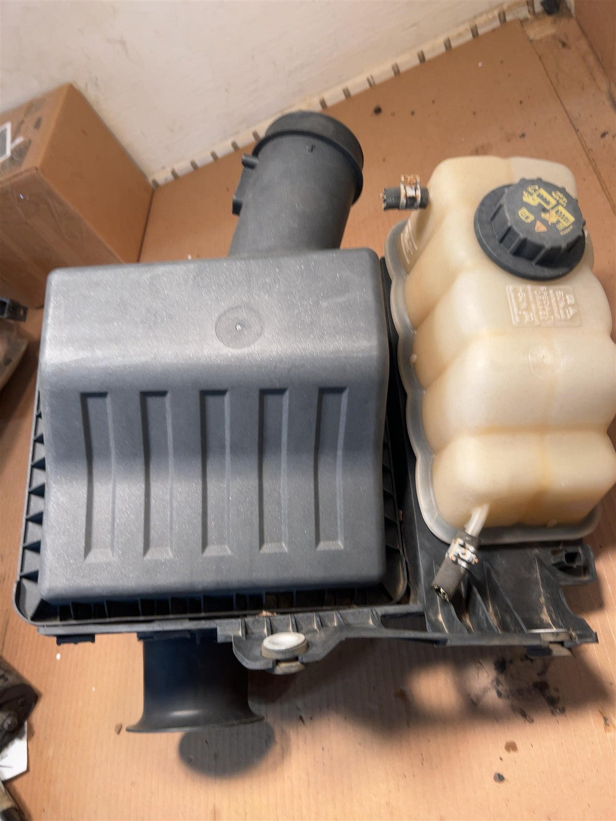 Air Filter Box from a 2011 Ford F-150, photo 1
