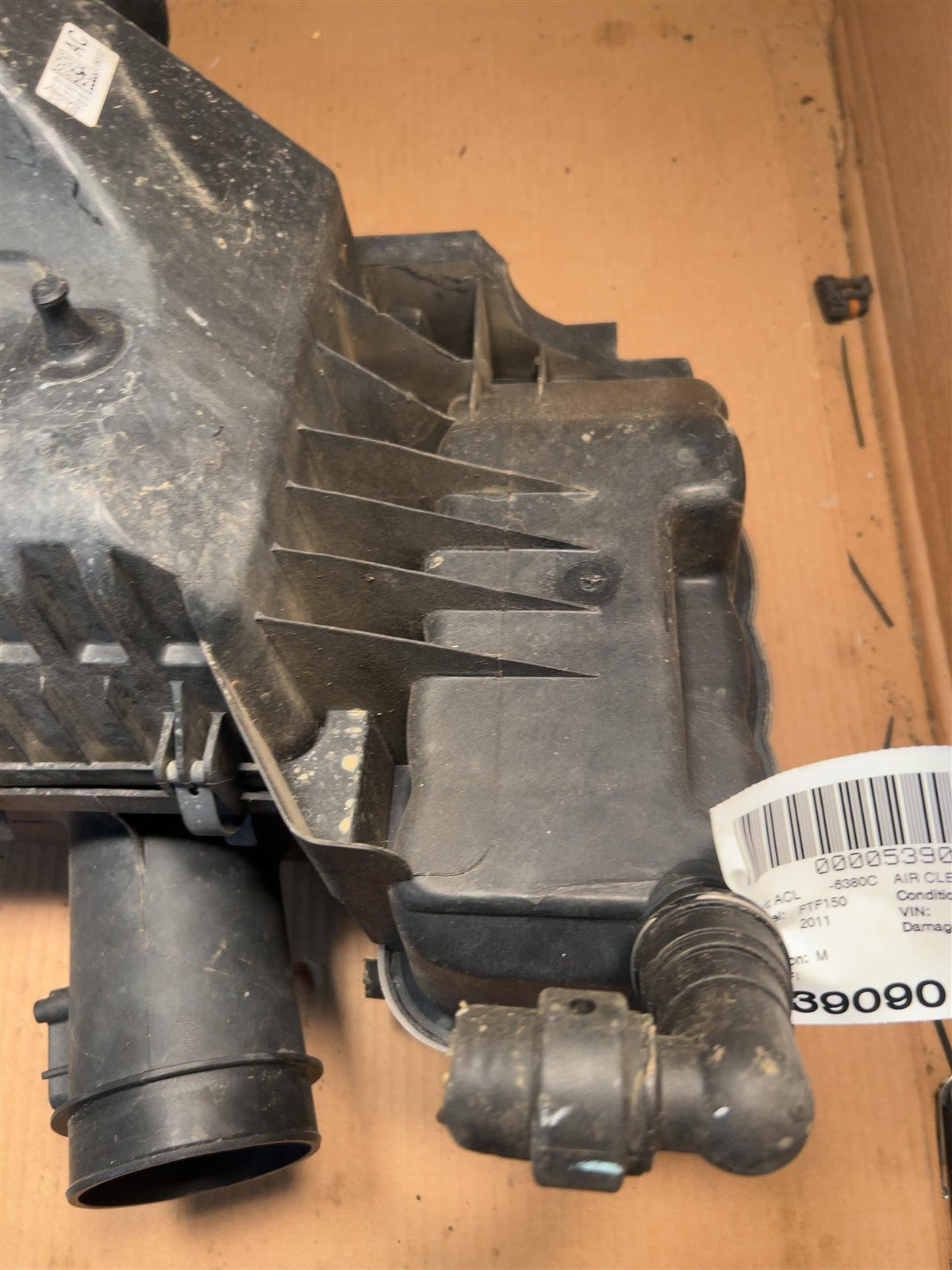 Air Filter Box from a 2011 Ford F-150, photo 3