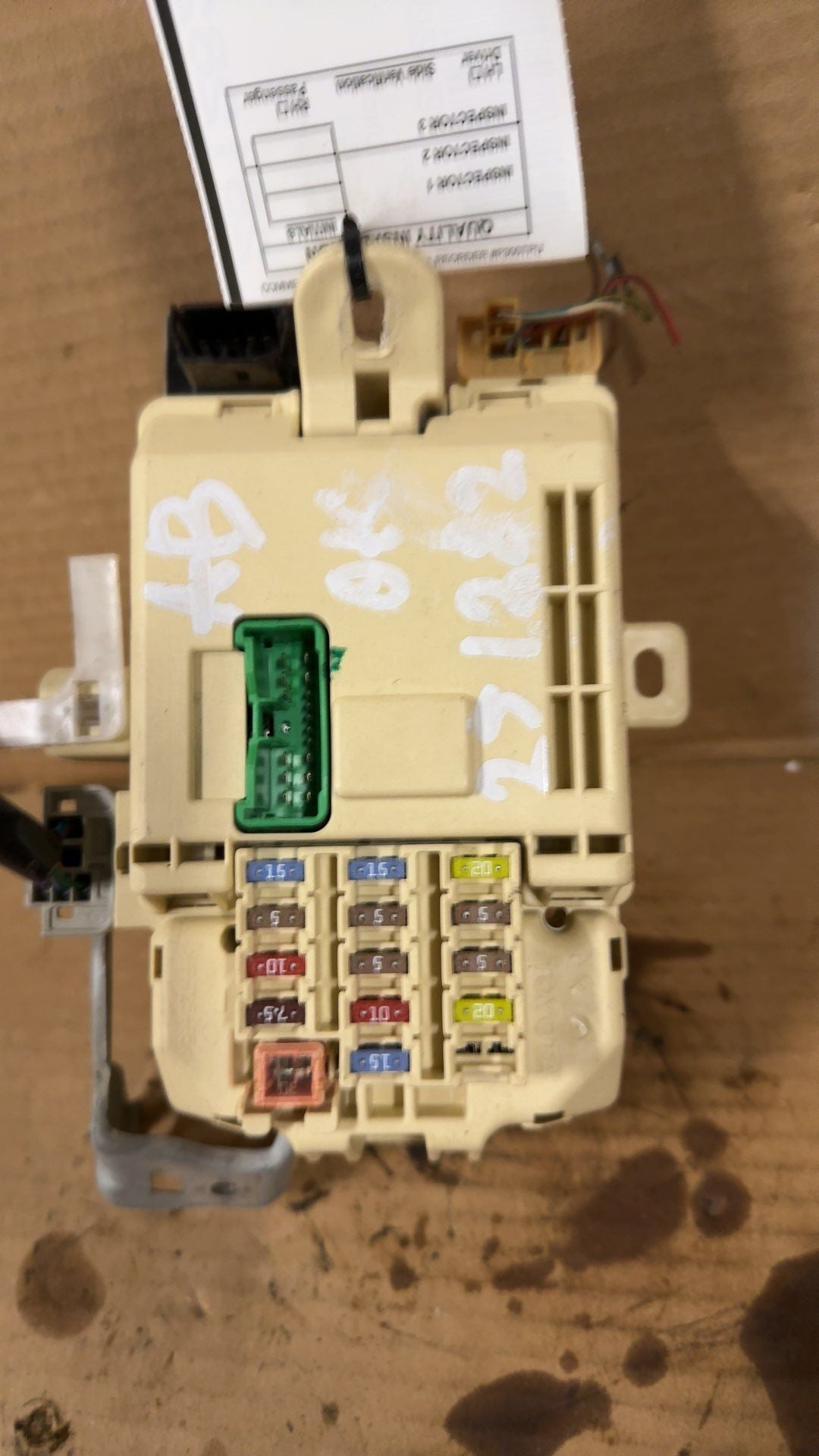 Interior Fuse Box from a 2006 Toyota, photo 2