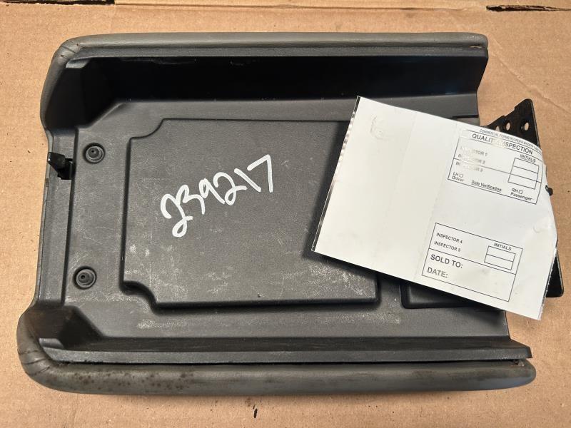 Center Console from a 2012 Chevrolet Traverse, front, photo 3