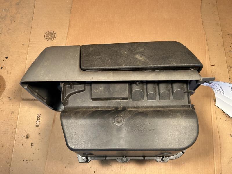 Center Console from a 2008 Ford F-150, front, photo 3