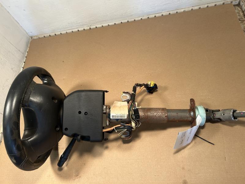 Steering Column from a 2004 Chevrolet Monte Carlo, photo 1
