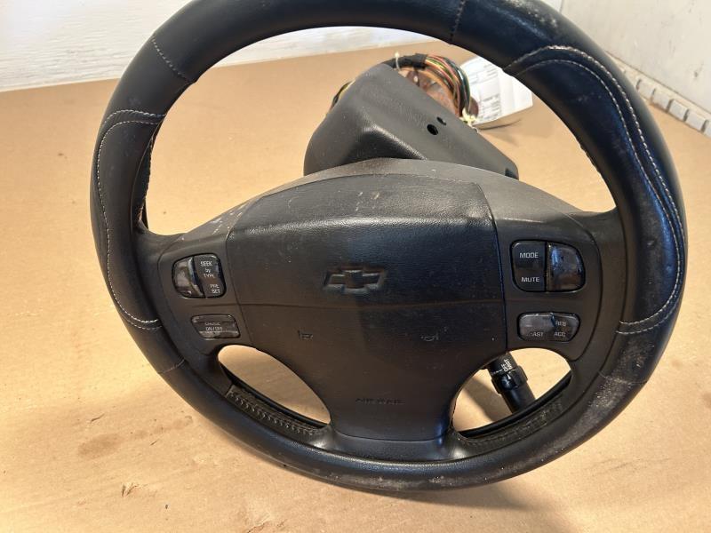 Steering Column from a 2004 Chevrolet Monte Carlo, photo 2