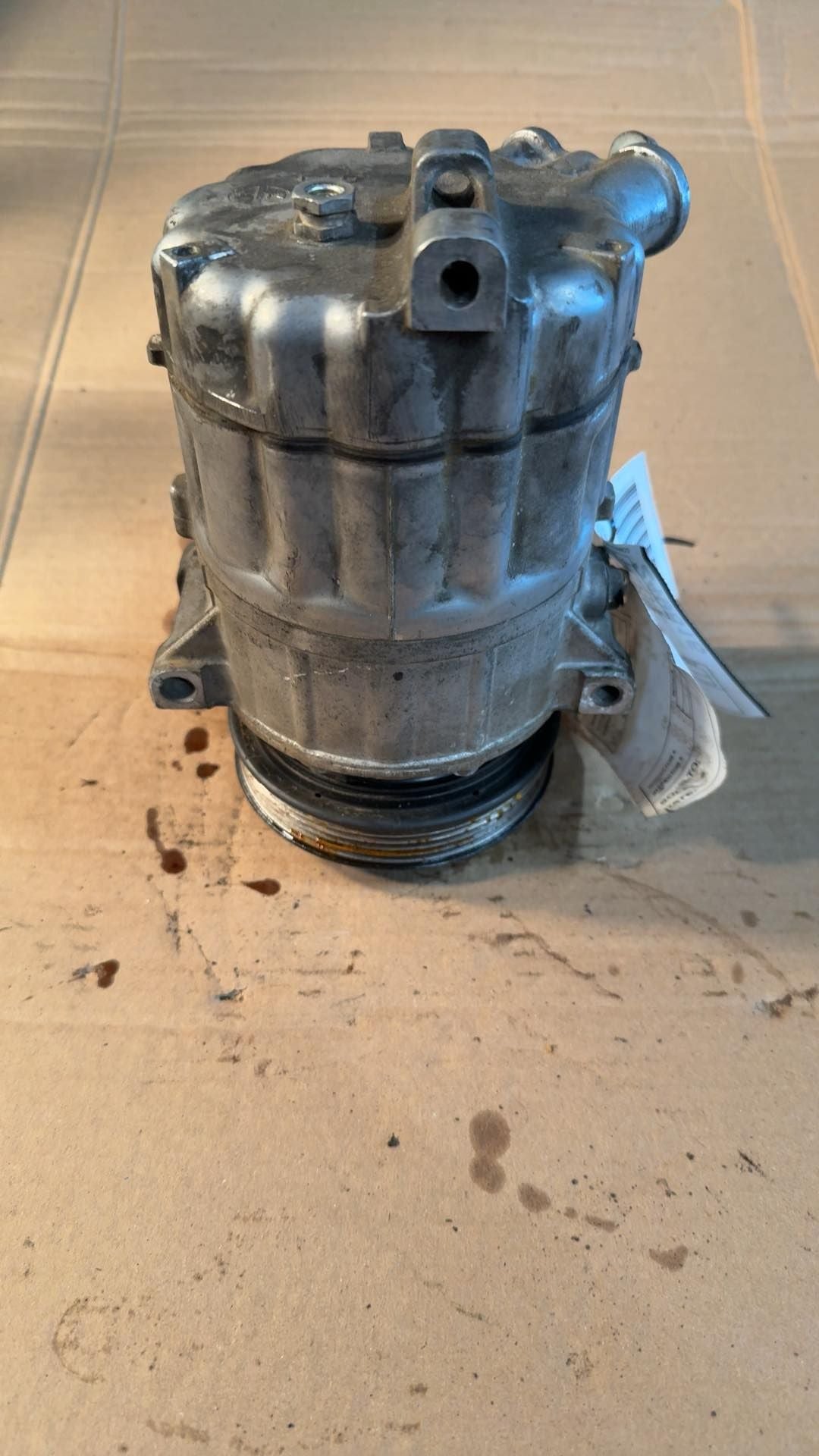 AC Compressor from a 2009 Chevrolet Cobalt, photo 2