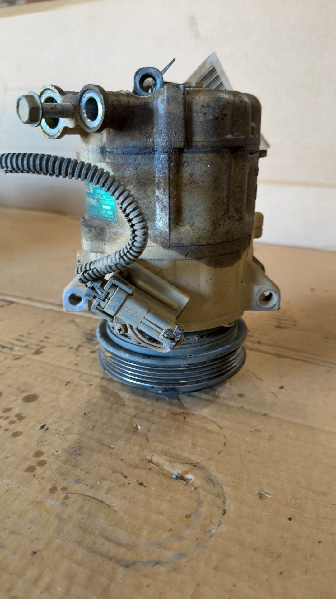 AC Compressor from a 2009 Chevrolet HHR, photo 1