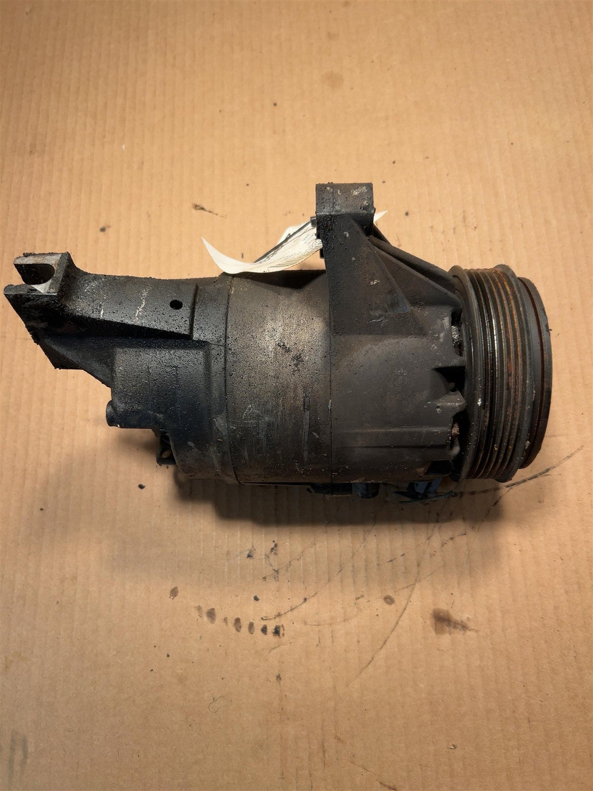 AC Compressor from a 2005 Chevrolet Impala, photo 1
