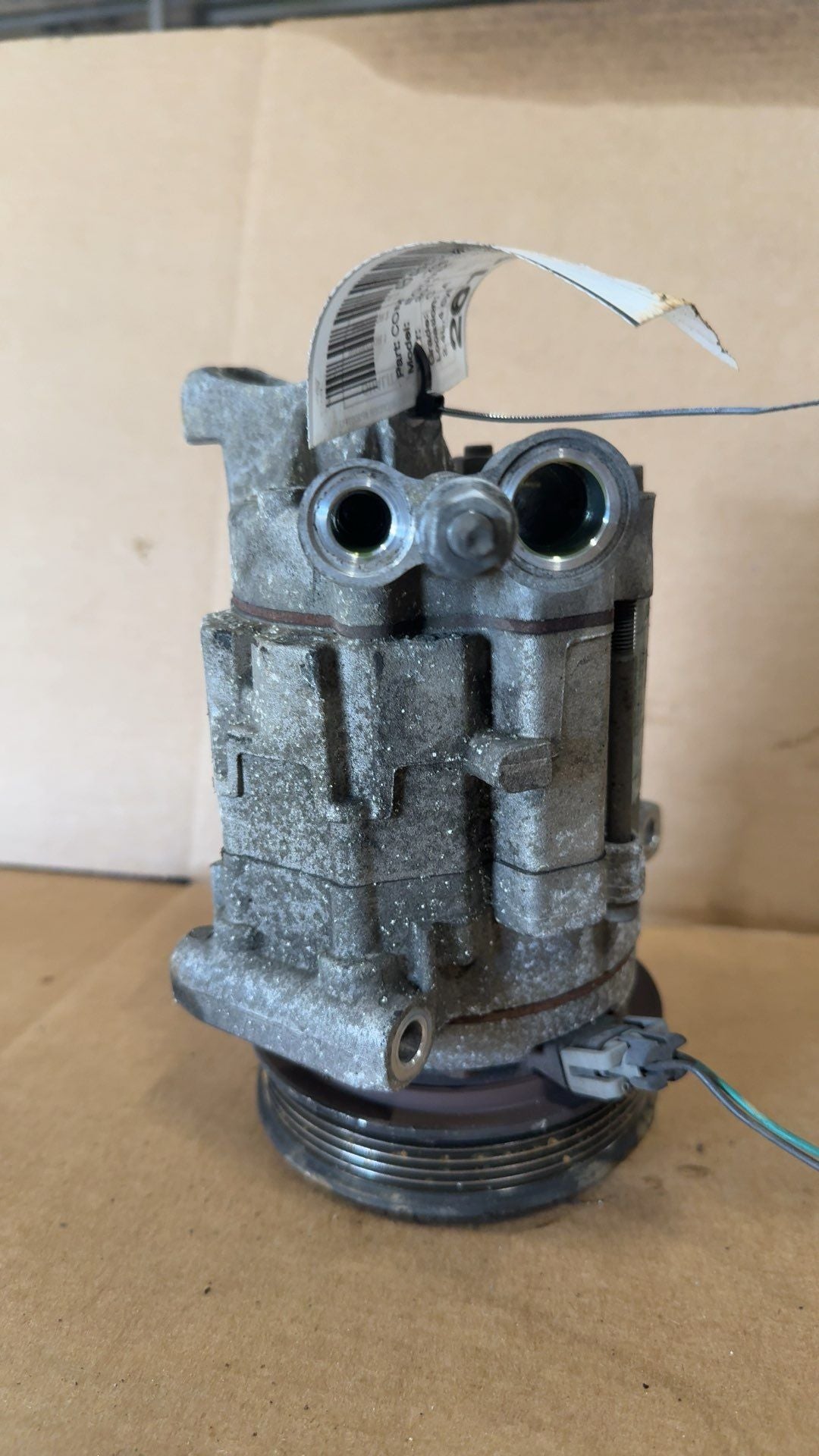 AC Compressor from a 2011 Chevrolet Equinox, photo 3