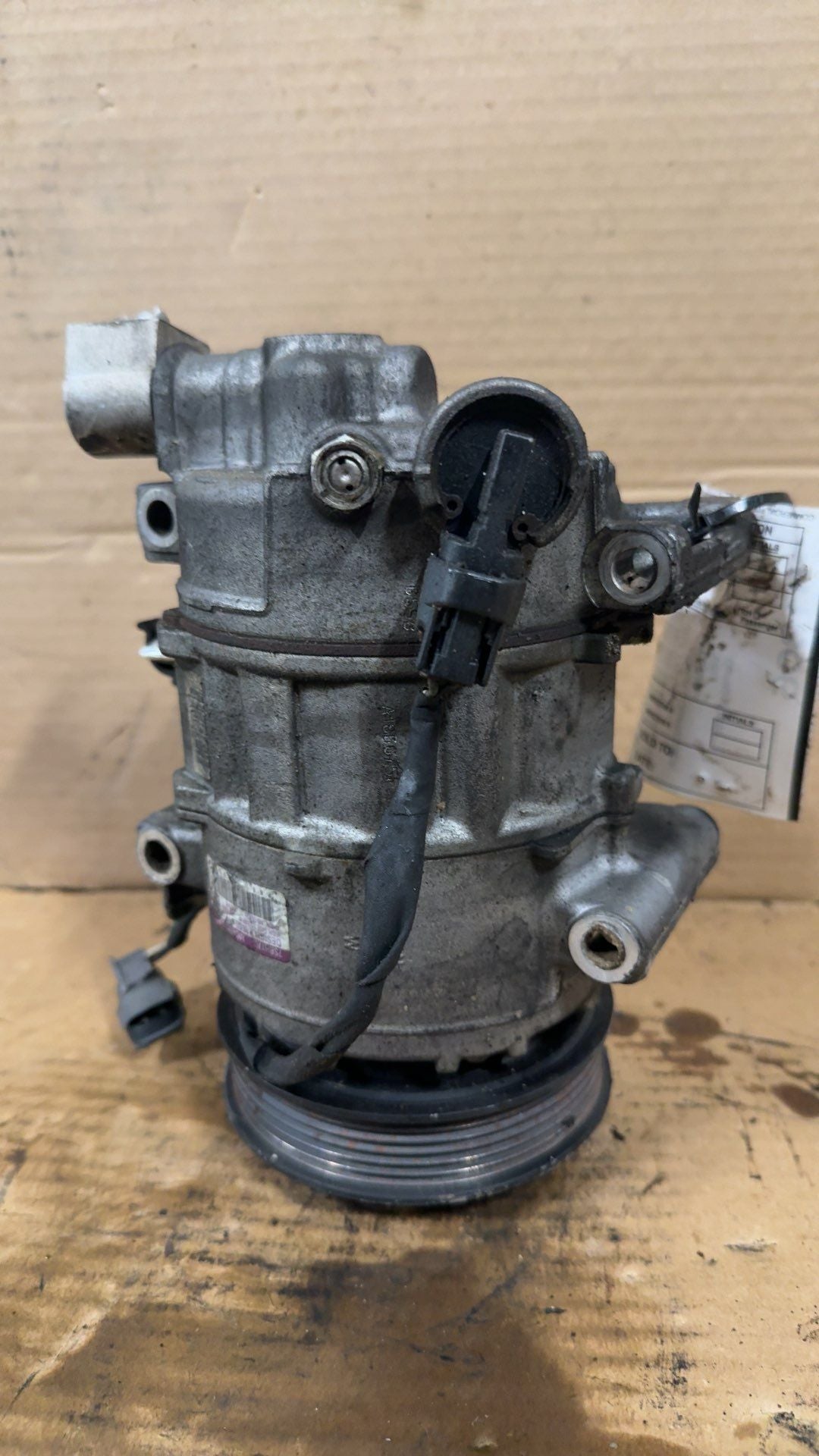 AC Compressor from a 2016 Chrysler 300, photo 1
