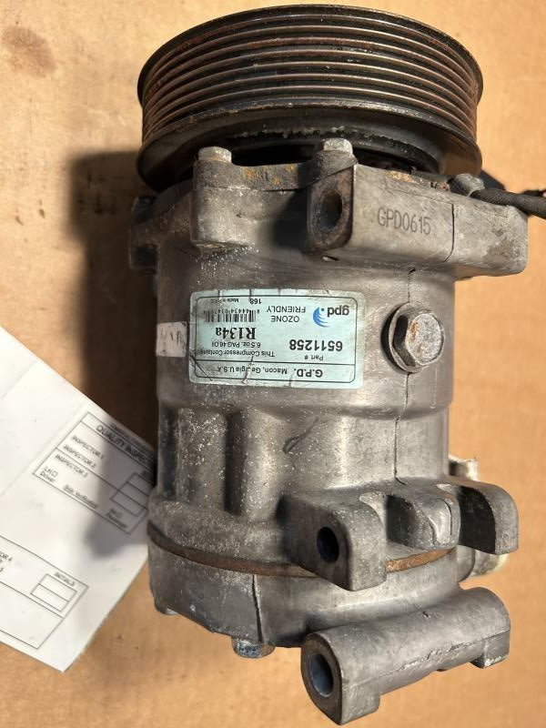 AC Compressor from a 2002 Dodge Durango, photo 1