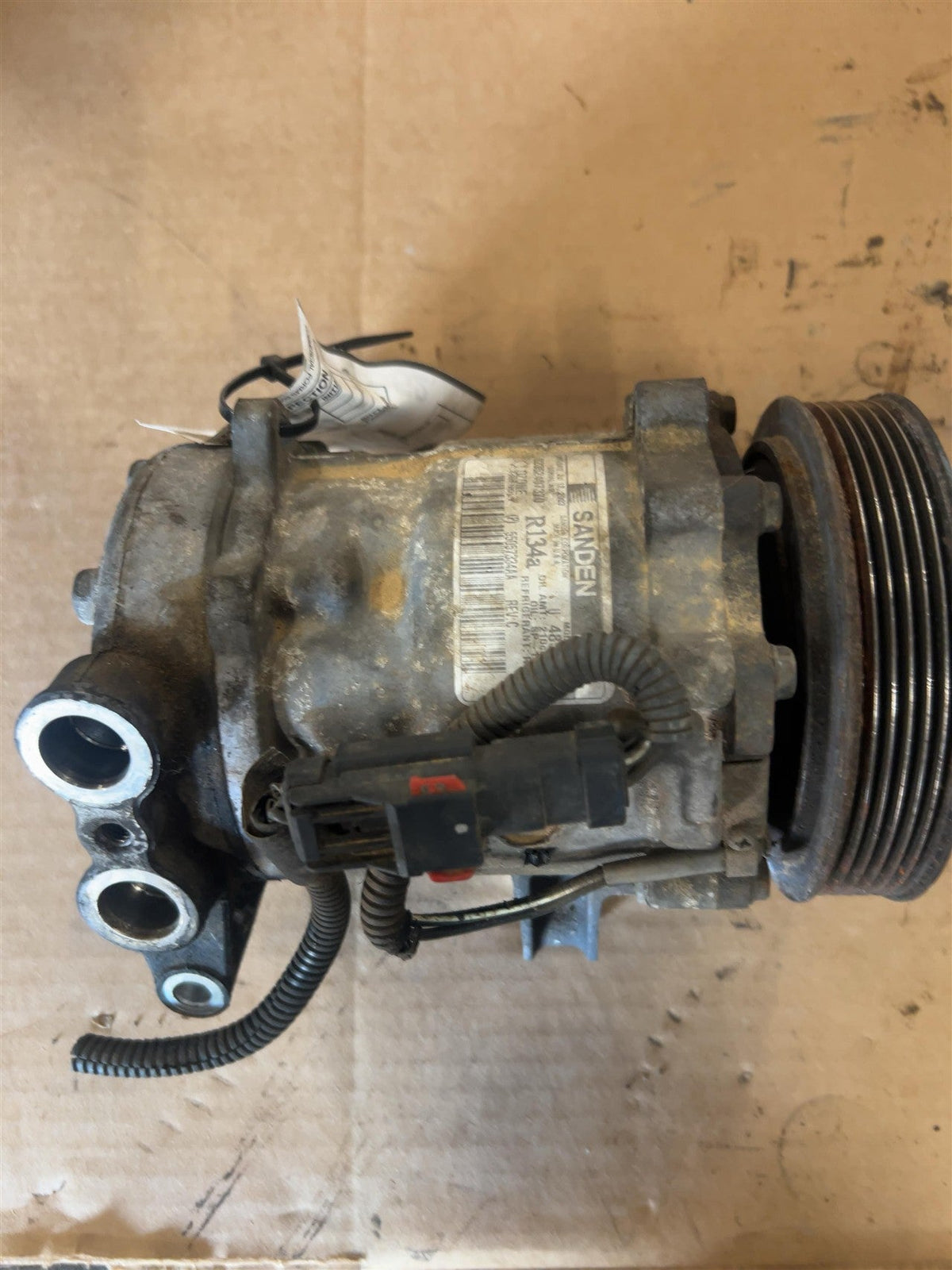 AC Compressor from a 2003 Dodge Durango, photo 2