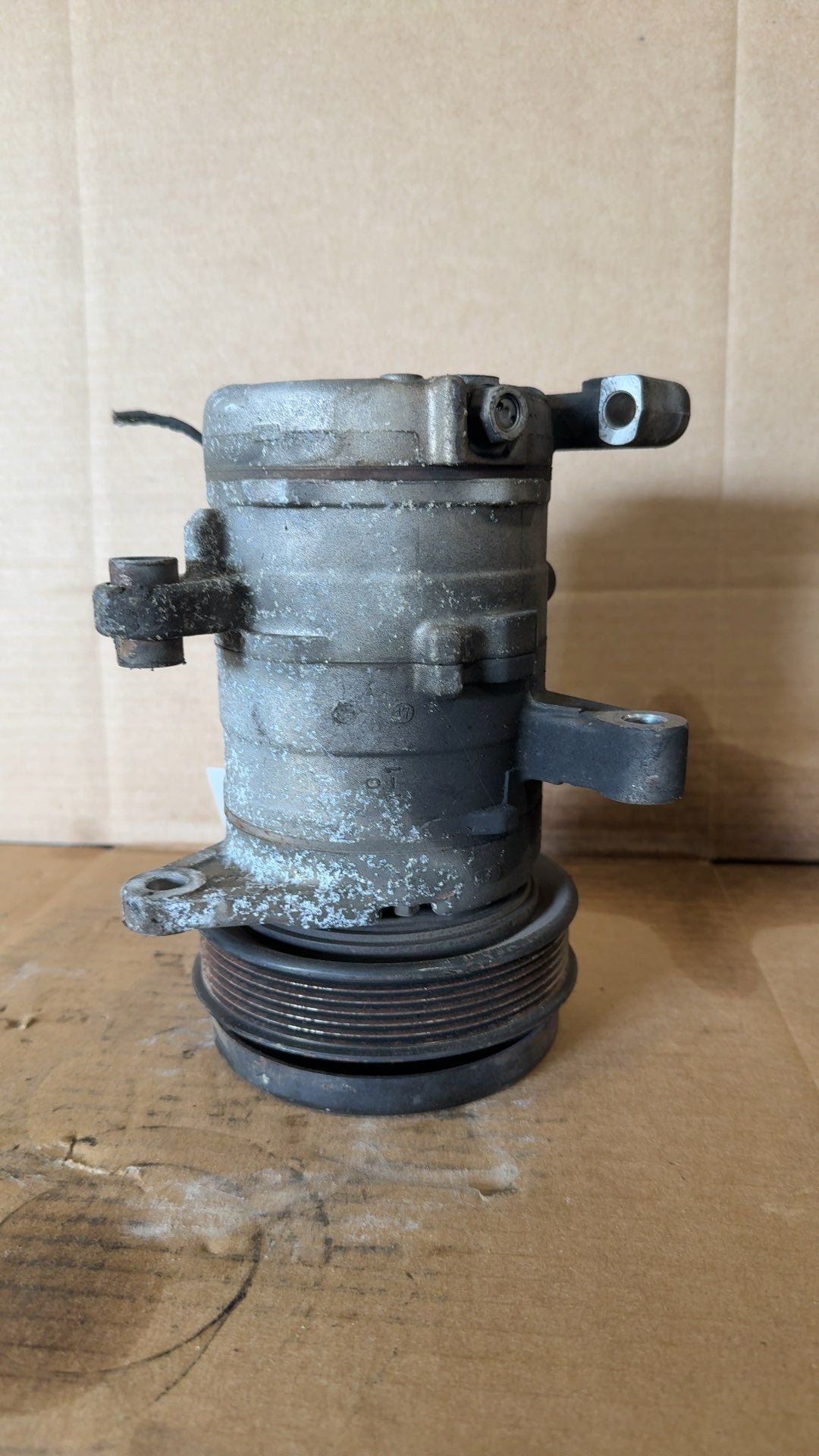 AC Compressor from a 2004 Dodge Ram 1500, photo 2