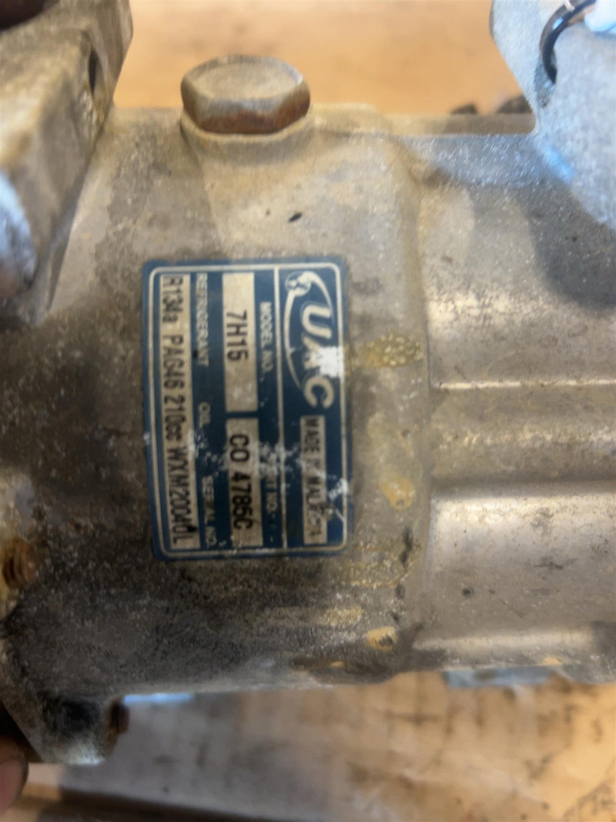 AC Compressor from a 2001 Dodge Ram 2500, photo 3