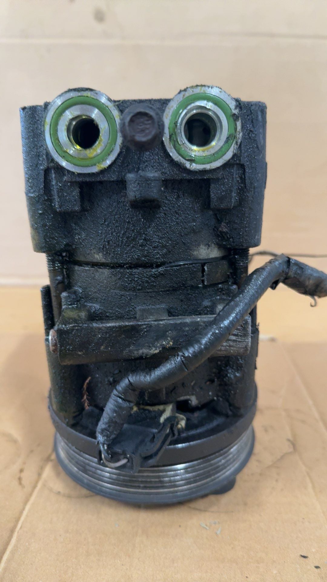 AC Compressor from a 2003 Ford Escape, photo 1