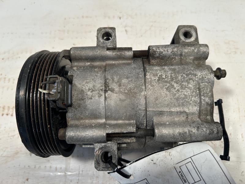AC Compressor from a 2001 Ford Explorer, photo 1