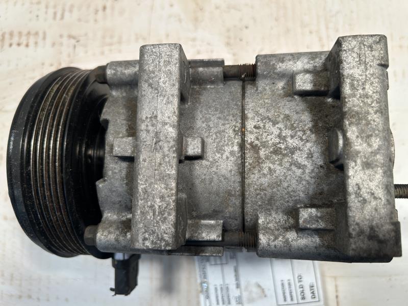 AC Compressor from a 2001 Ford Explorer, photo 2