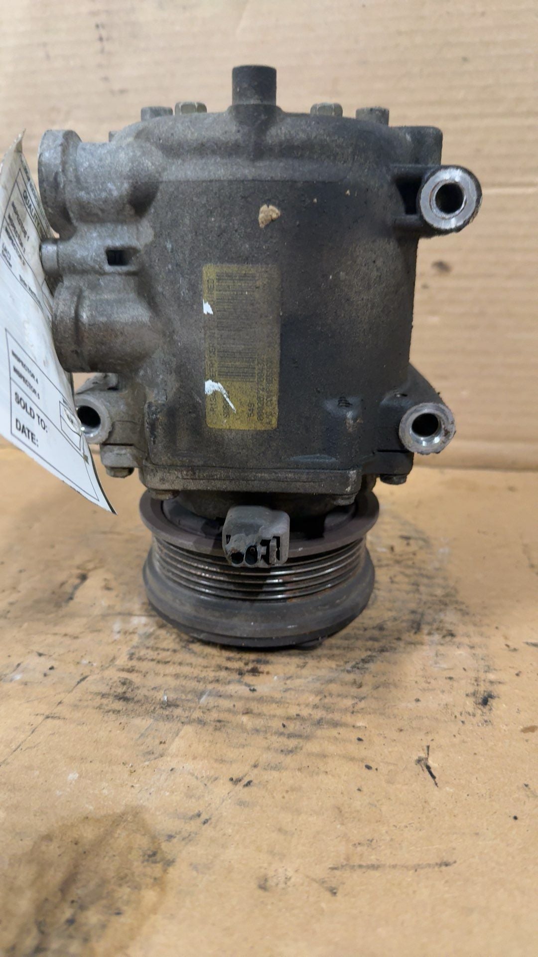 AC Compressor from a 2002 Ford Explorer, photo 1