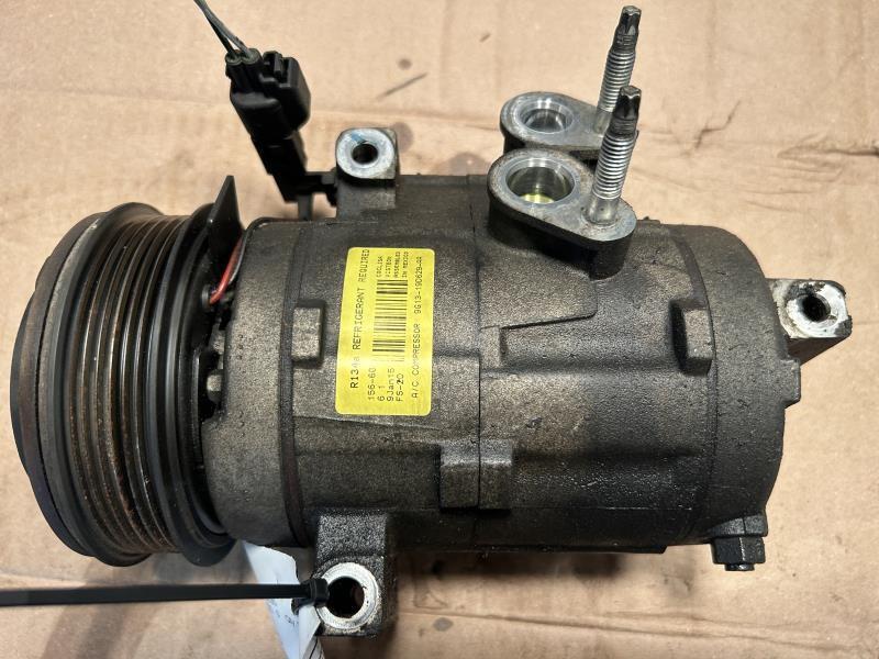 AC Compressor from a 2009 Ford Taurus X, photo 1