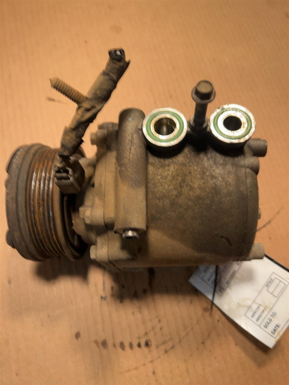 AC Compressor from a 2006 Ford, photo 1