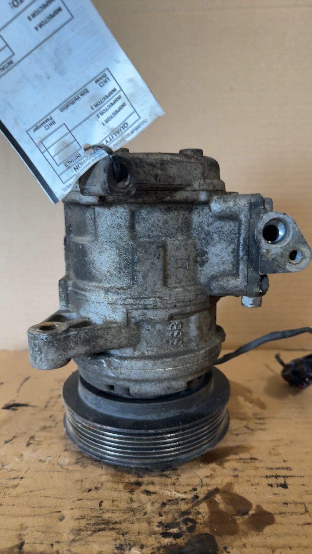 AC Compressor from a 2000 Jeep Grand Cherokee, photo 2