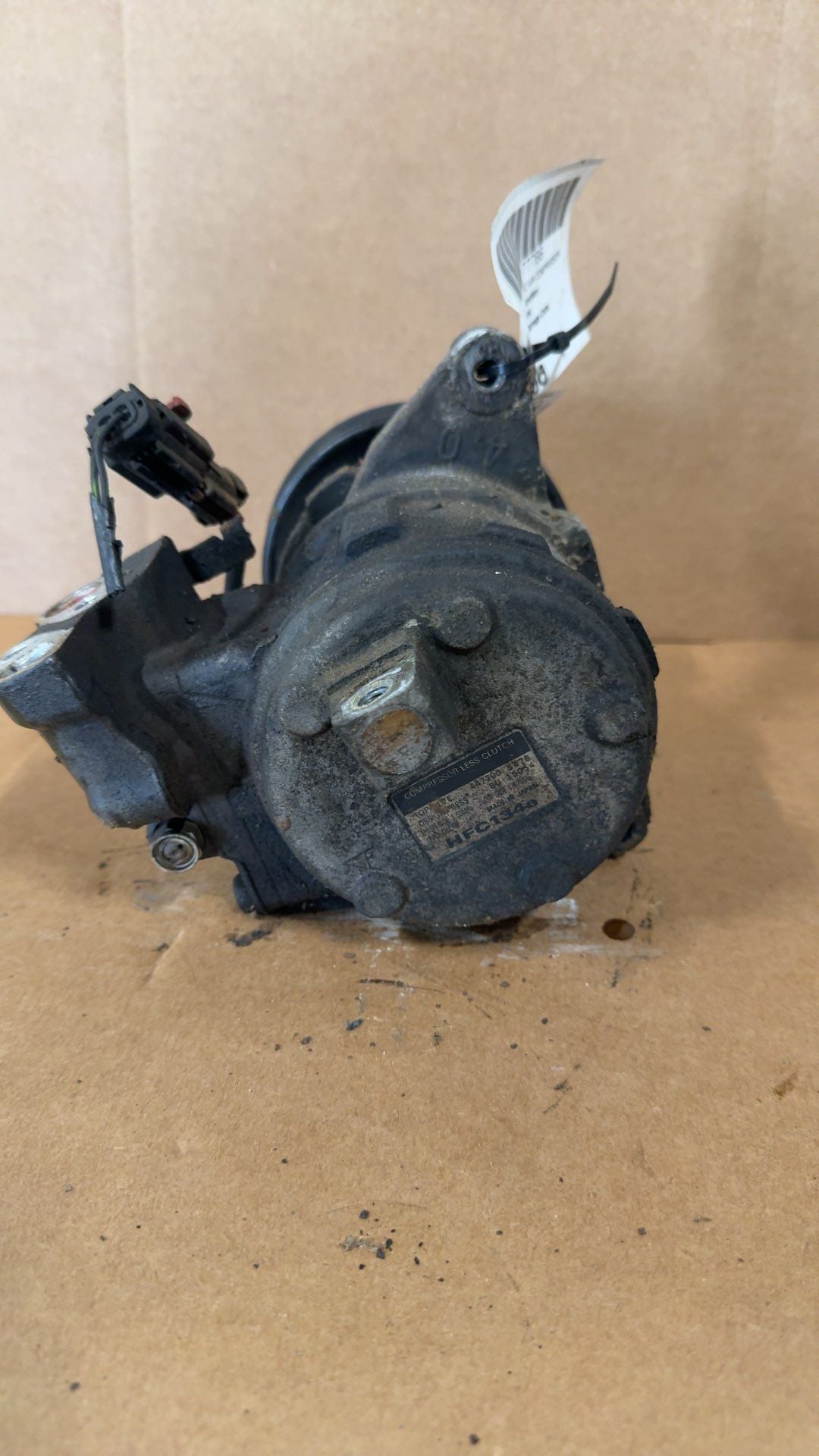 AC Compressor from a 2000 Jeep Grand Cherokee, photo 2
