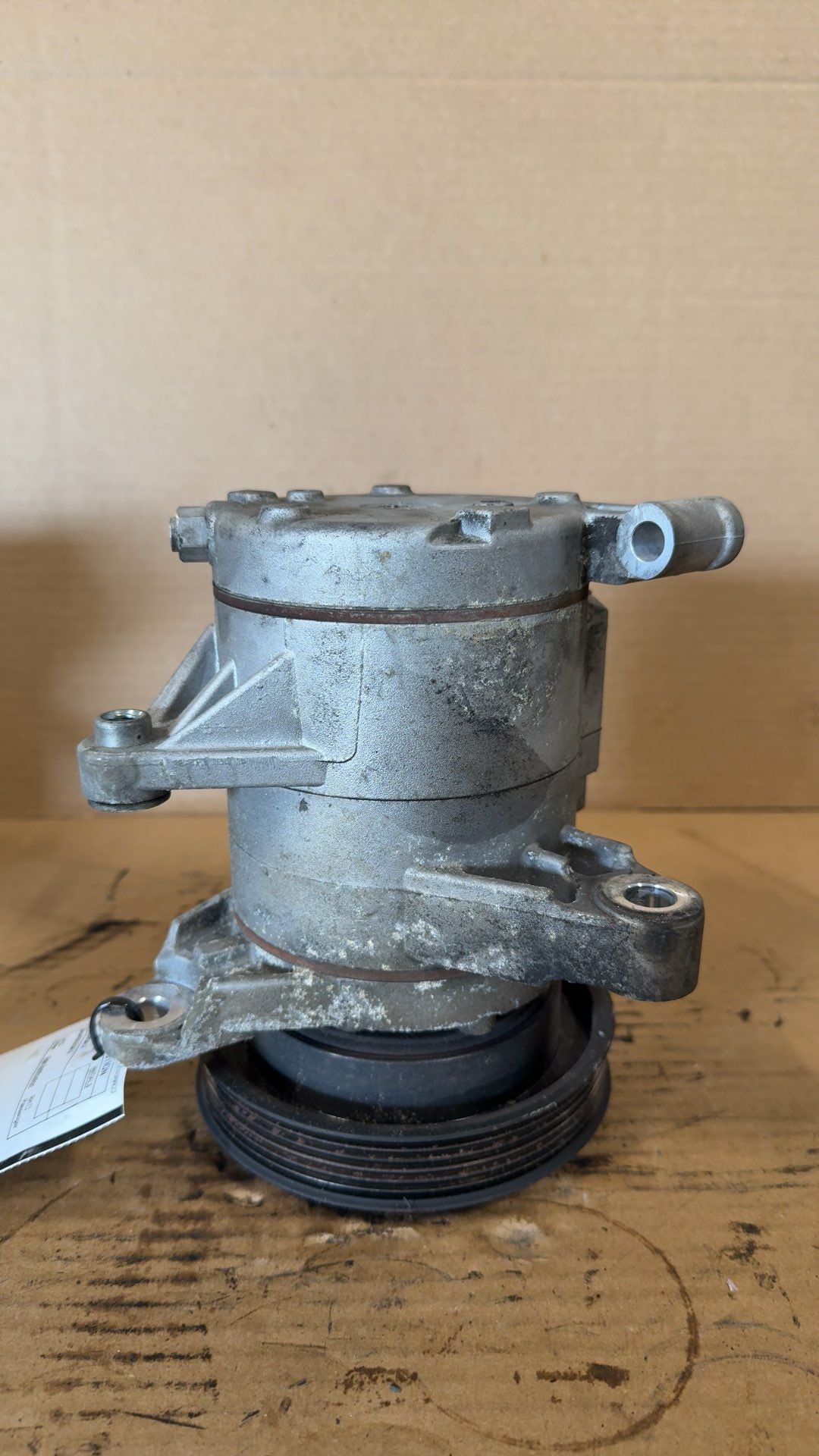 AC Compressor from a 2012 Jeep Liberty, photo 2