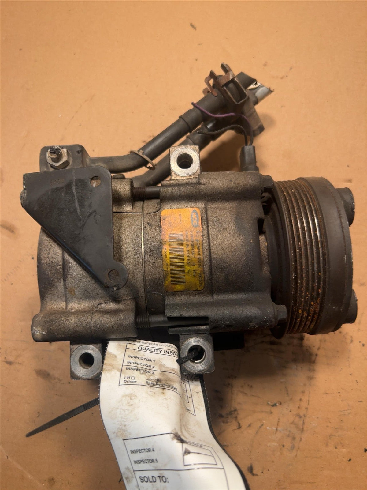 AC Compressor from a 1996 Lincoln Continental, photo 1