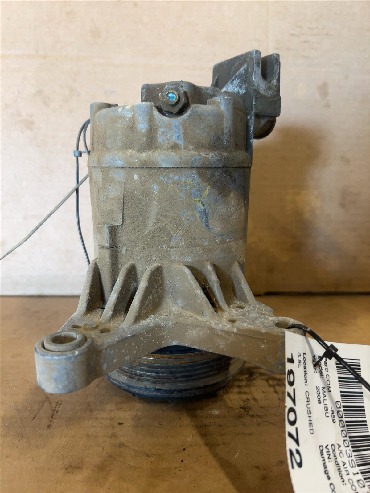 AC Compressor from a 2006 Chevrolet Malibu, photo 2
