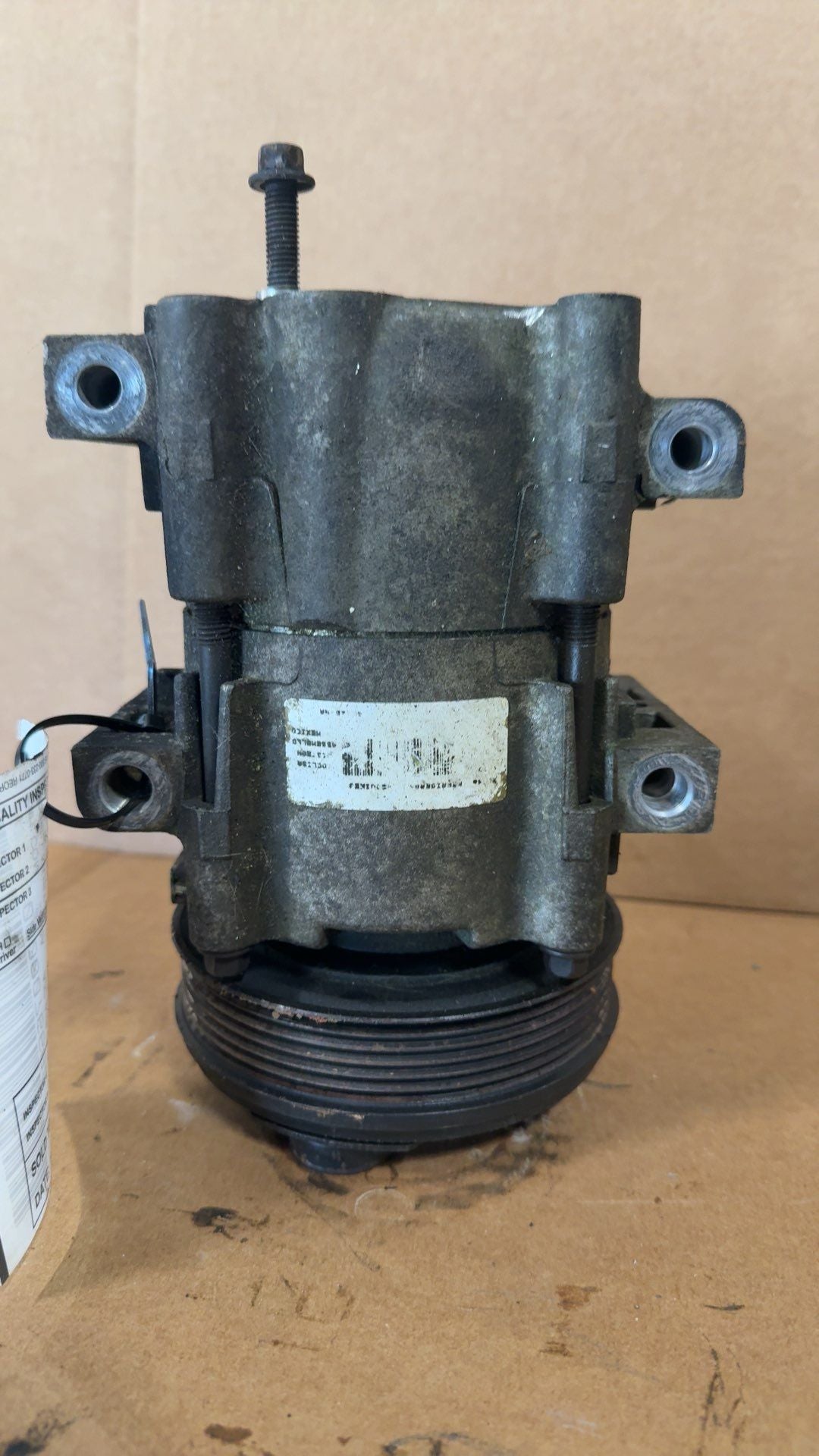 AC Compressor from a 2004 Ford Mustang, photo 1