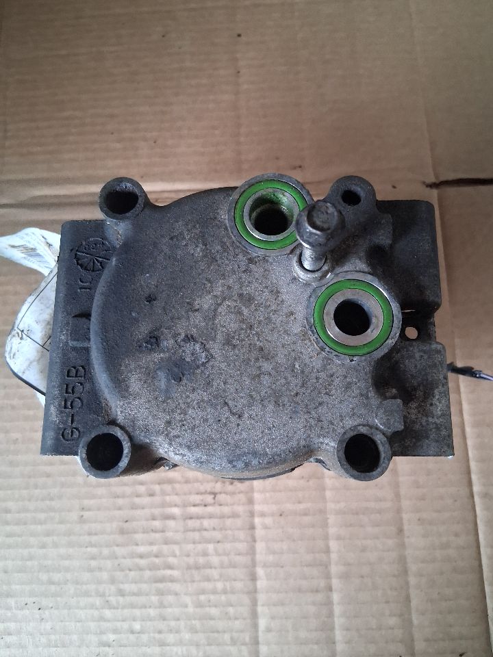 AC Compressor from a 2010 Ford Mustang, photo 2