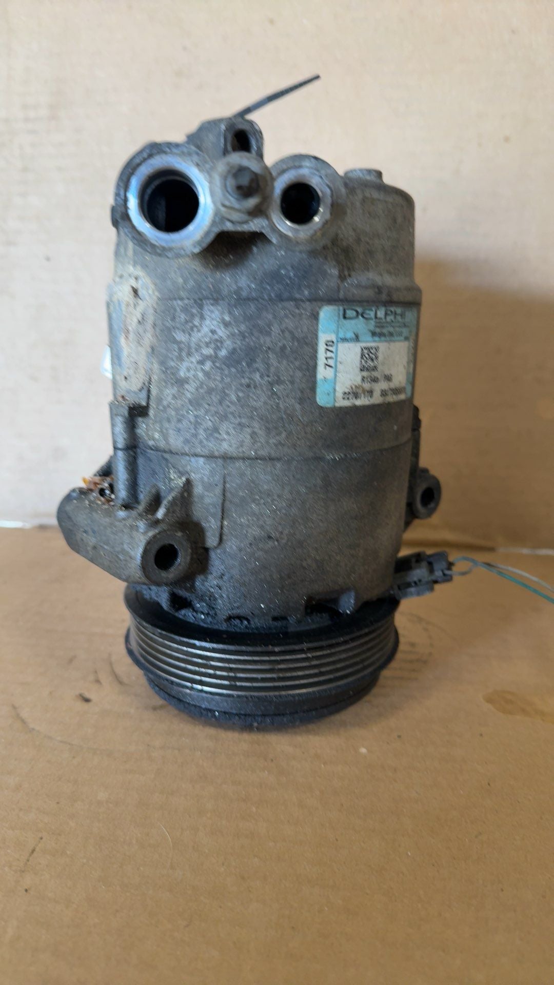 AC Compressor from a 2003 Oldsmobile Alero, photo 2